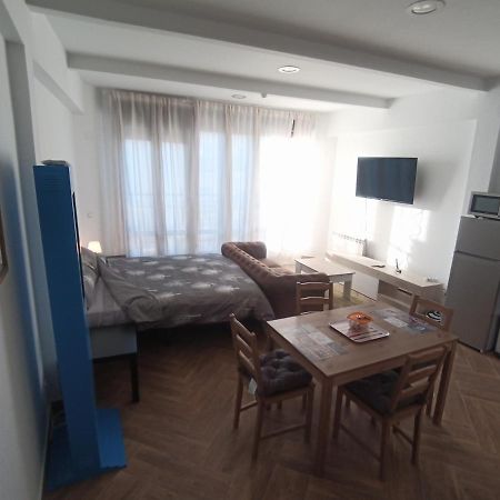 Mini Loft Apartment Becerril de la Sierra Bagian luar foto