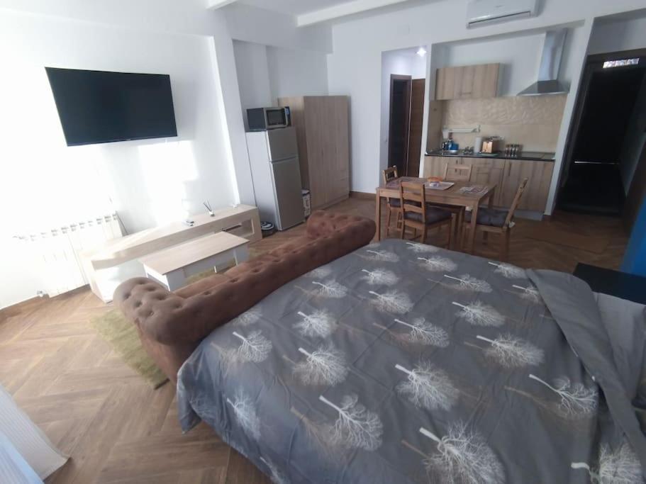 Mini Loft Apartment Becerril de la Sierra Bagian luar foto