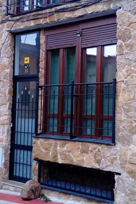 Mini Loft Apartment Becerril de la Sierra Bagian luar foto